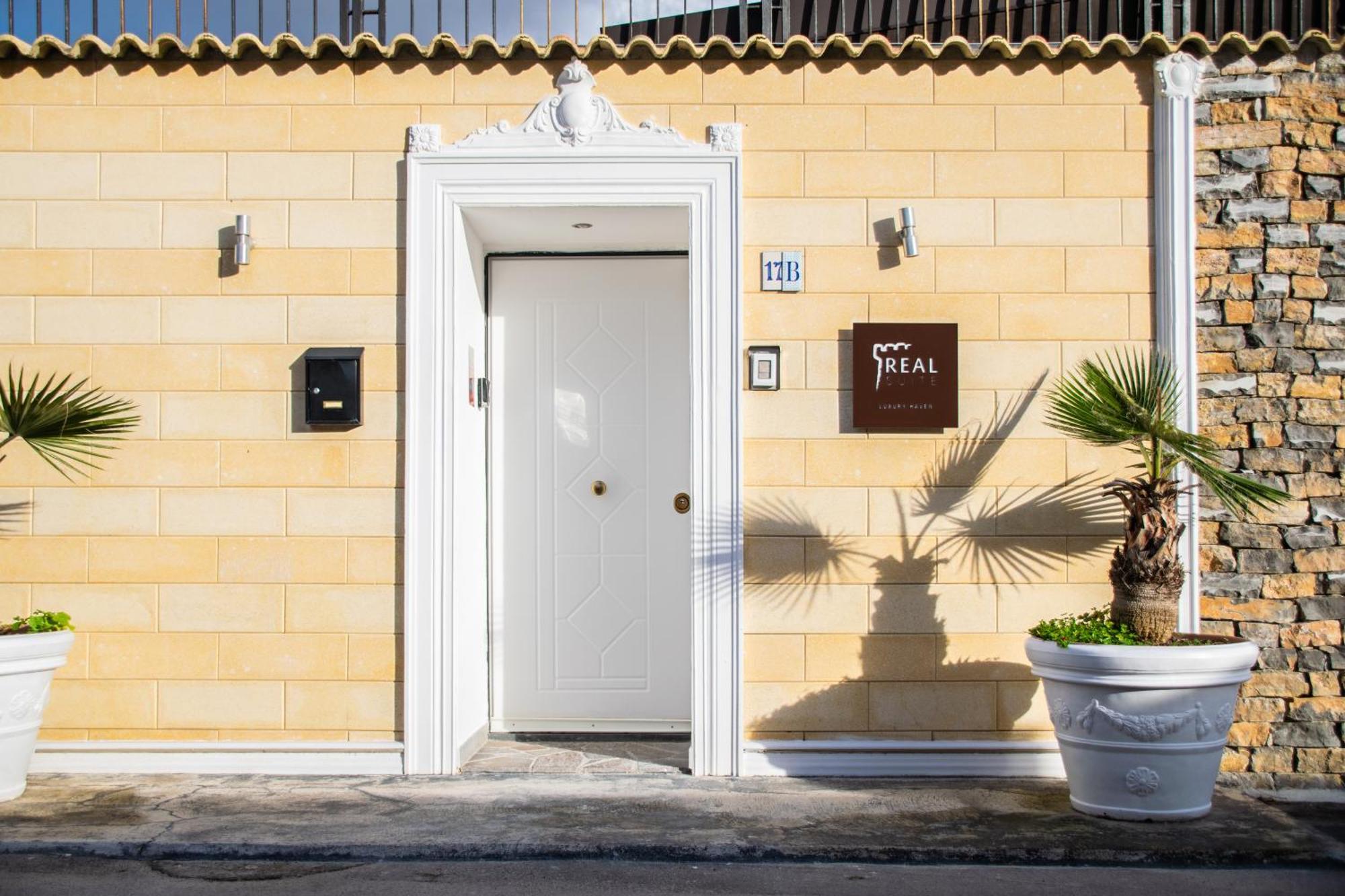 Real Suite Spa Palermo Exteriör bild